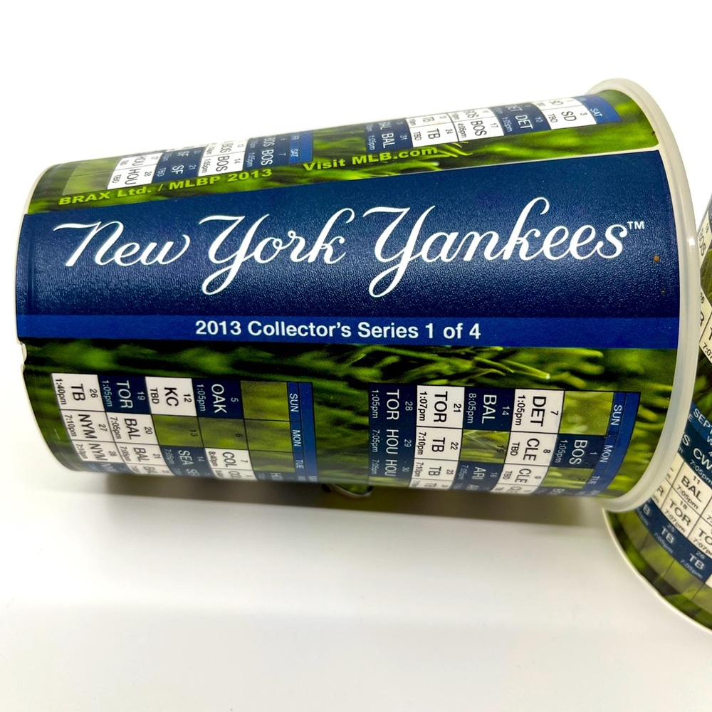 BUNDLE Yankees / 2013 Collector’s Series 1 of 4 Yankee Stadium Plastic Cups NYC - Picture 4 of 8